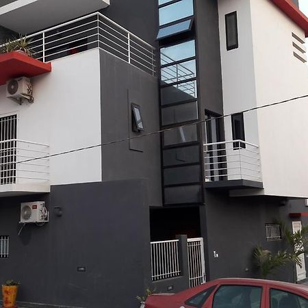 Residence Cheikh Fall ダカール エクステリア 写真